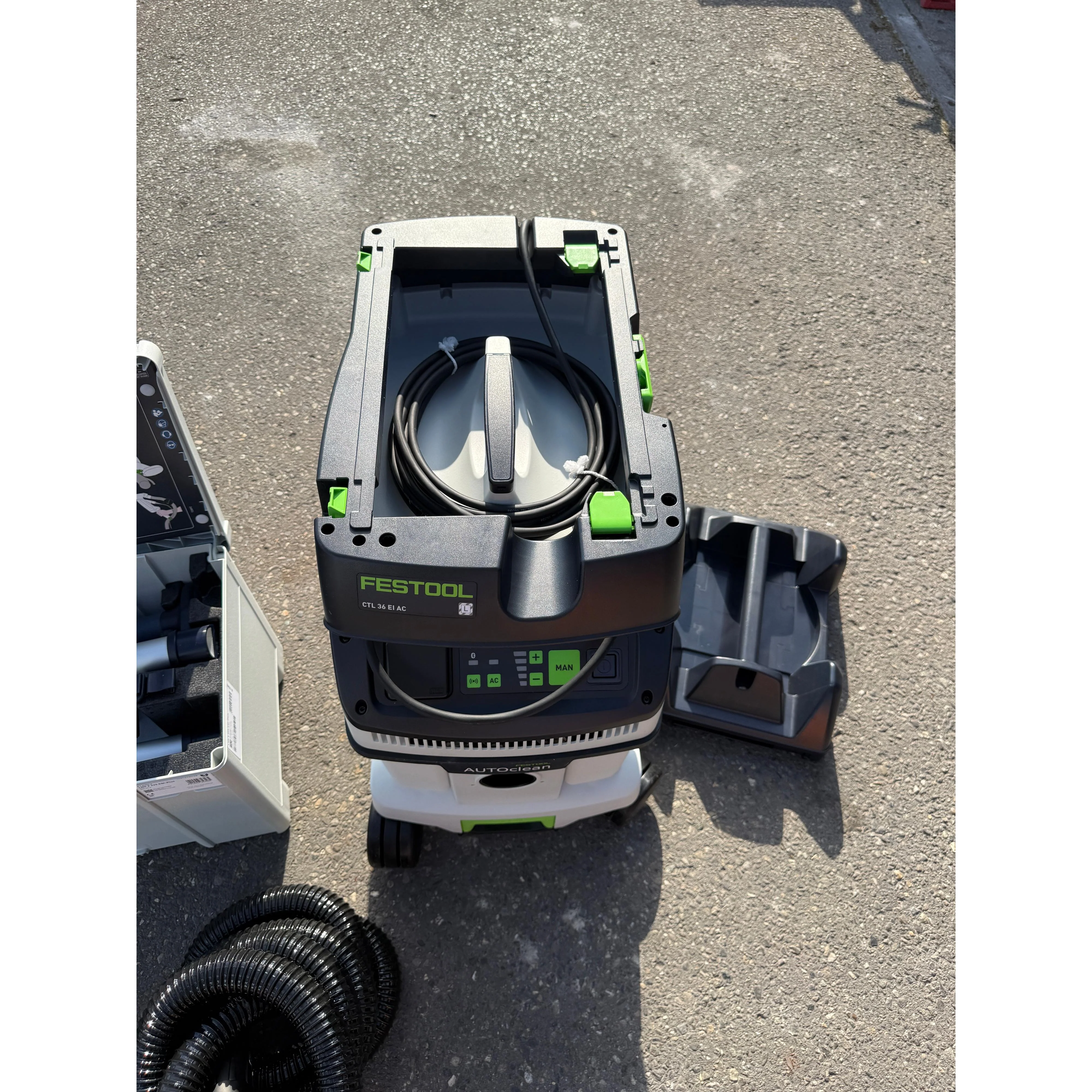 Festool PLANEX LHS 2 225 EQI Langhalsschleifer mieten – inkl. Sauger & LED-Licht - Image 4