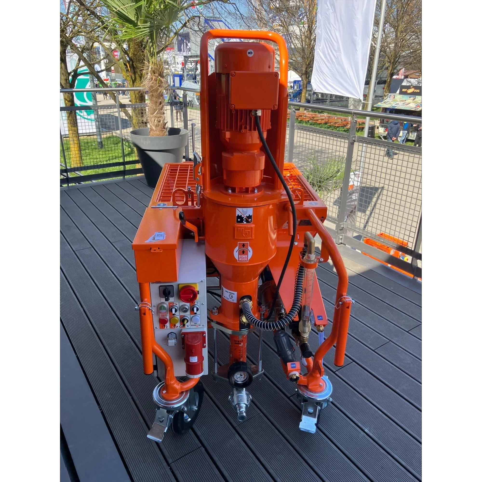 PFT G4 Screed80 SRP - mit Füllstandssonde, Gummi-Mischrohr. Druckerhöhungspumpe - Image 2